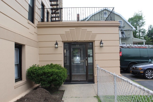 Foto del edificio - 44 Franklin Ave