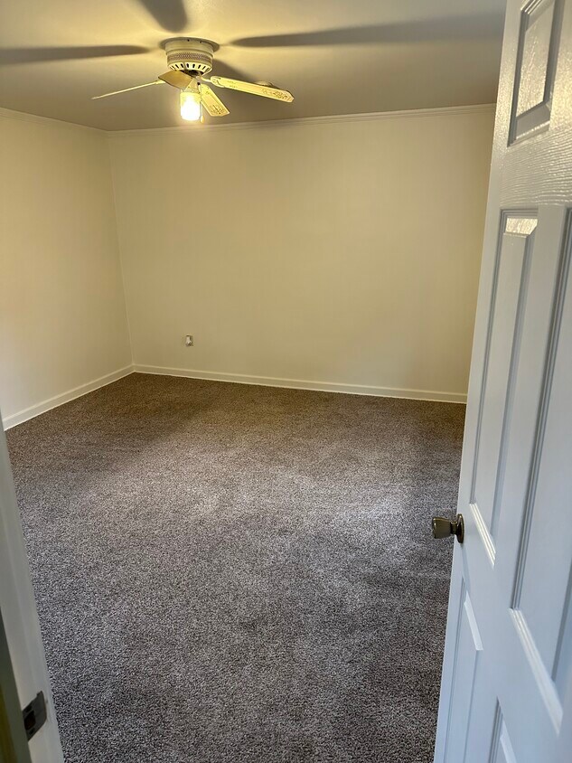 Bedroom - 422 Hays Ave