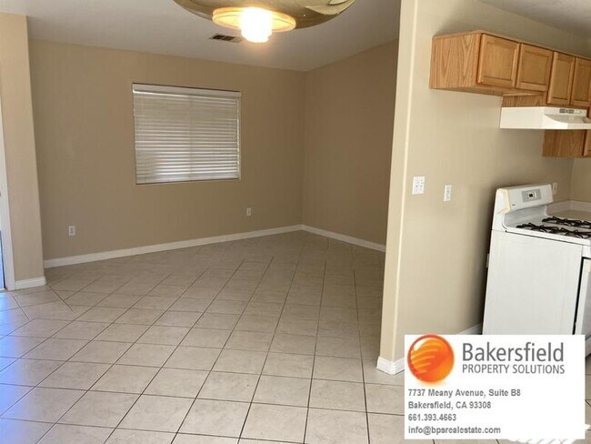 Building Photo - 325 Tanner Michael Dr