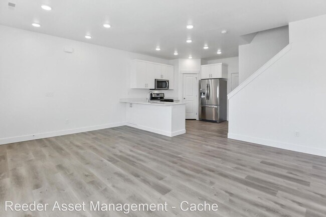Foto del edificio - 3 br, 2.5 bath House - 1826 South 1120 West