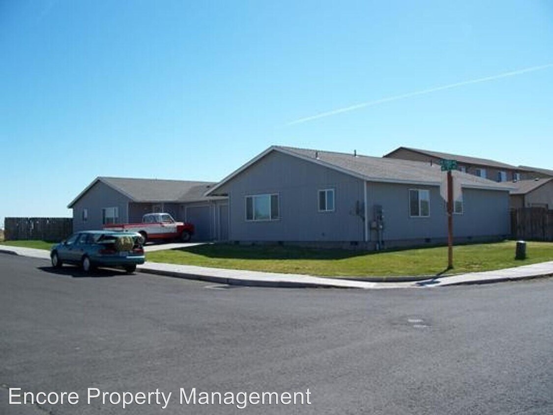 13531355 NE 7th St, Redmond, OR 97756 Apartment for Rent in Redmond, OR