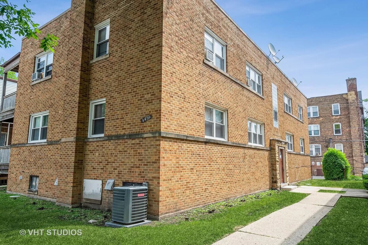 6453 N Kedzie Ave Unit 2e, Chicago, IL 60645 Condo for Rent in