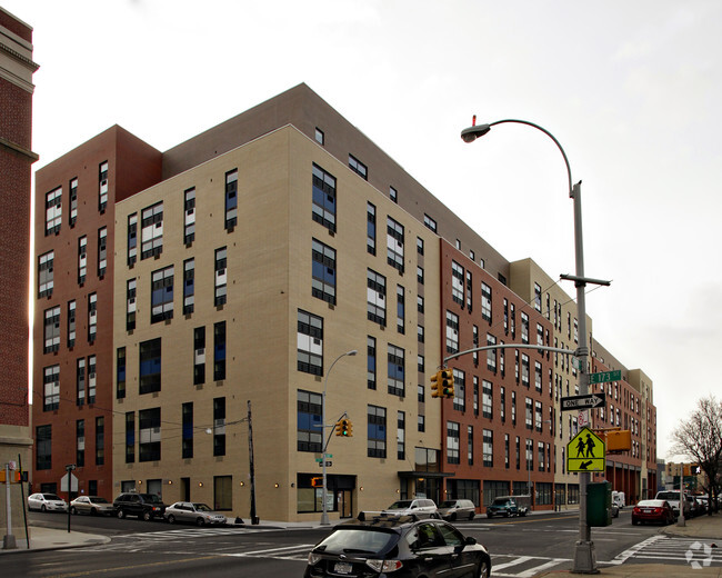 Foto del edificio - Roscoe Brown Apartments