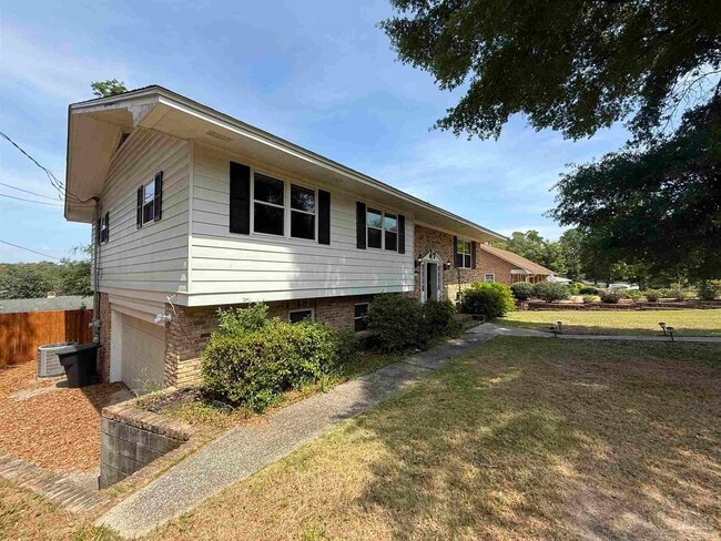 Building Photo - 3660 Molaree Dr