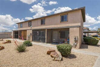 Building Photo - 3505 Rio Robles Dr