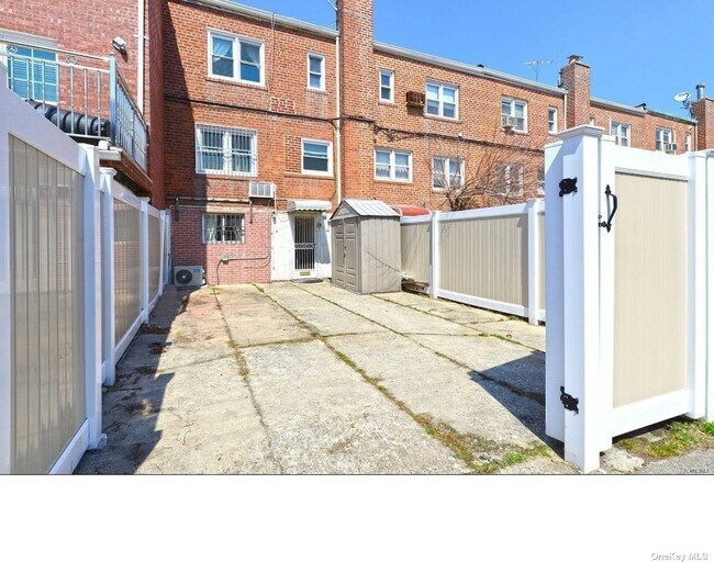 Building Photo - 153-08-153-77 77th Rd