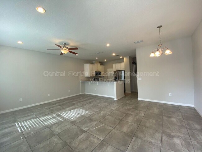 Building Photo - 2931 Windmill Dr