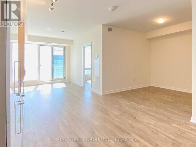 Photo du bâtiment - 28 Freeland St