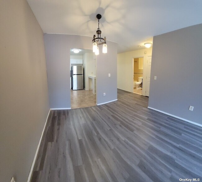 Foto del edificio - 82-76 Country Pointe Cir