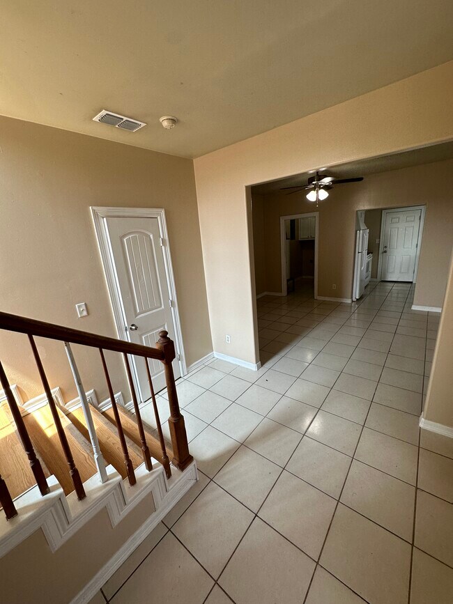 Entrada - 1020 Jesse St