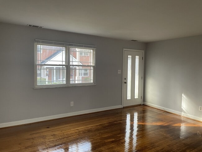 Building Photo - 3109 N Parham Rd