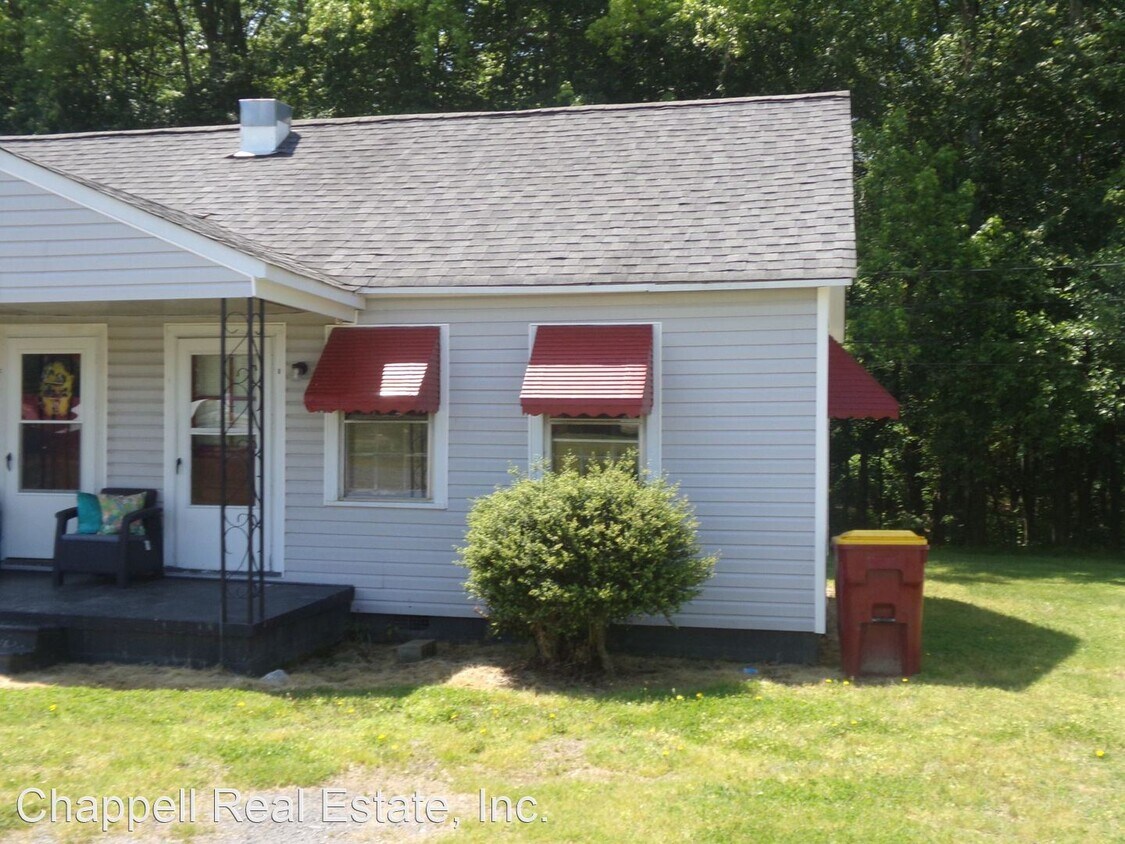 Foto principal - 1 br, 1 bath House - 2852-B County Dr.