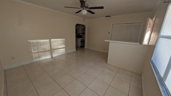 Foto del edificio - 1115 16th St W