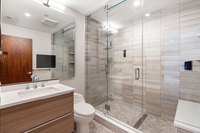 Foto del edificio - 105 W 3rd St