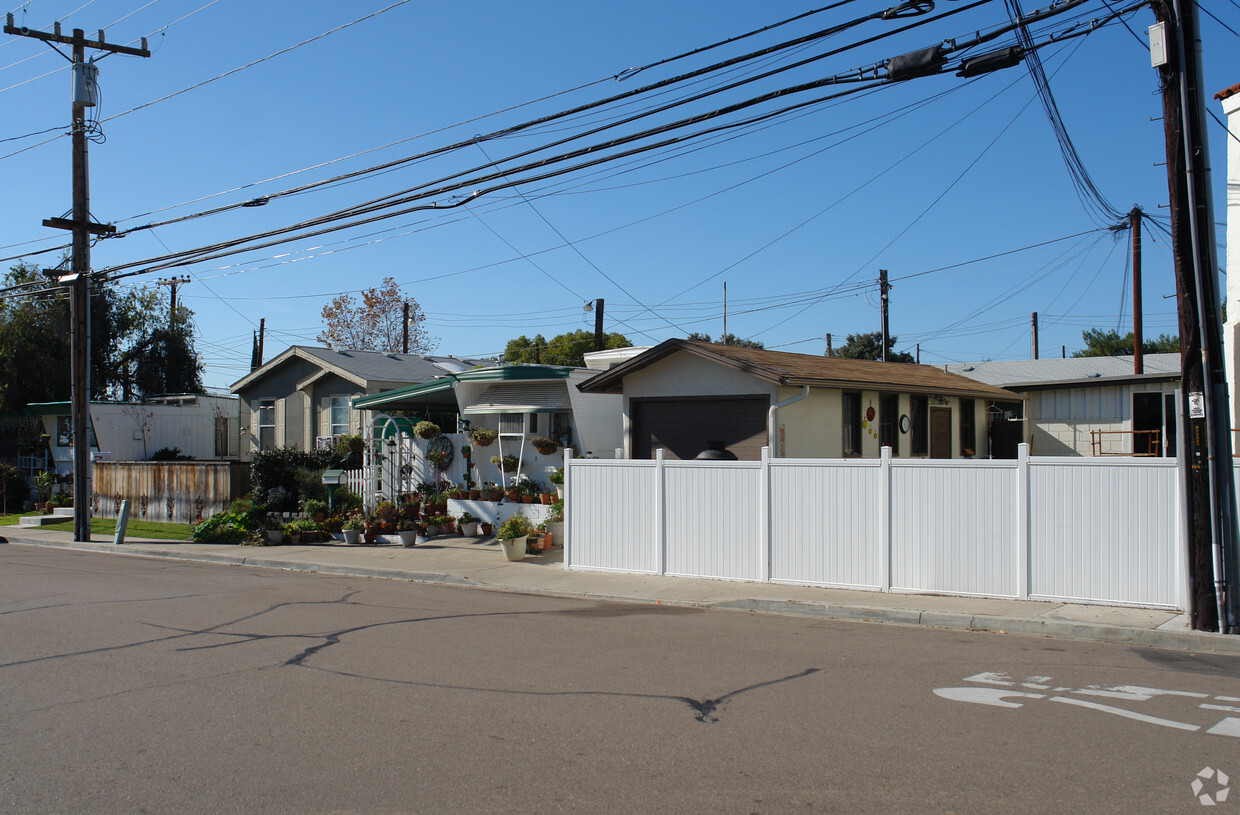 Building Photo - Lake Murray Mobile Home Park