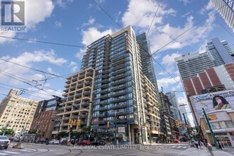 Building Photo - 438-438 King St W
