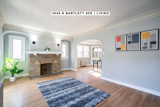 Foto del edificio - 4049 N Bartlett Ave
