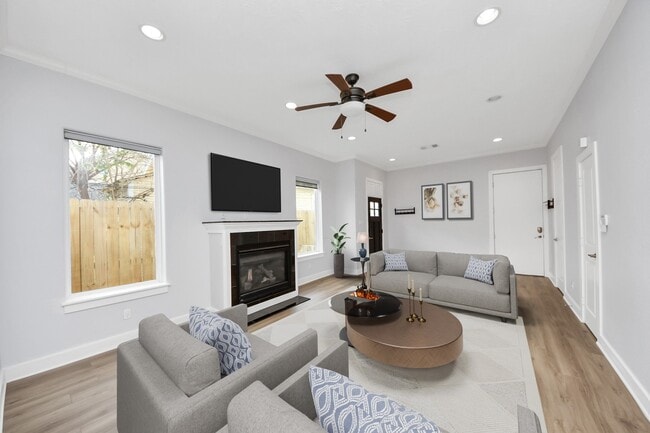 Building Photo - 1320 Dorothy St