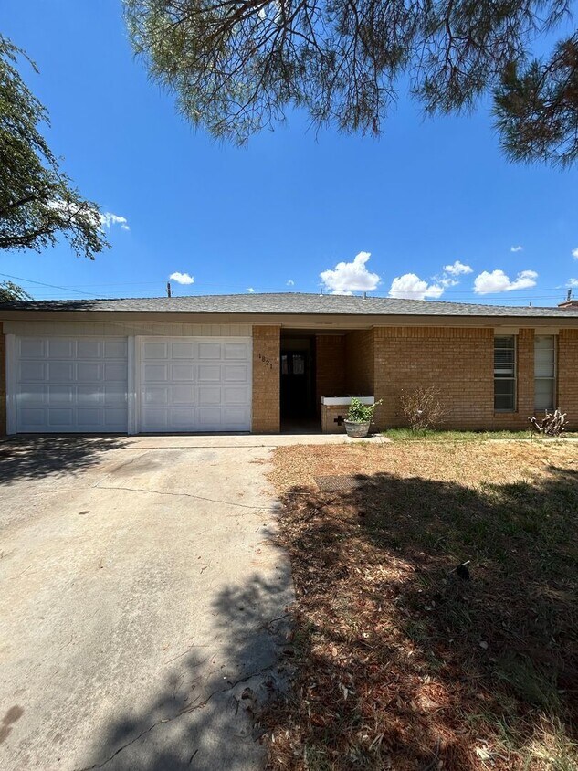 Primary Photo - Beautiful Renovated Home