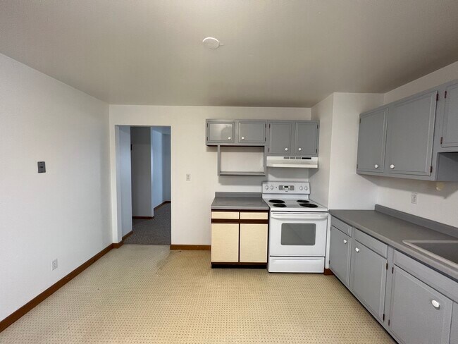 Building Photo - 1327 Greenfield Ave