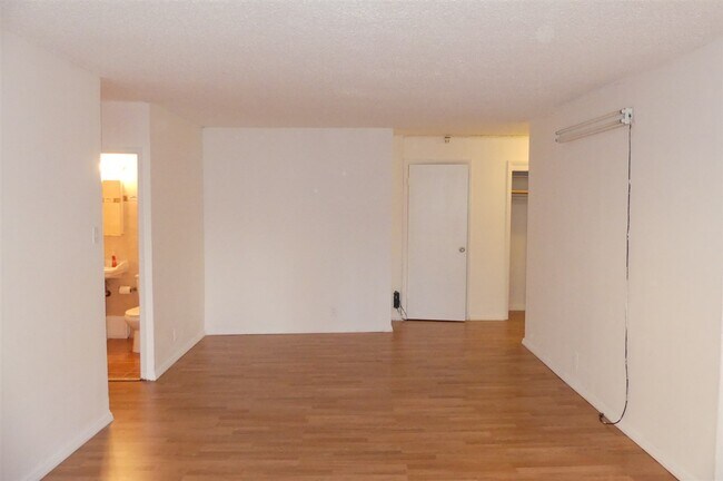 Foto del edificio - 280 Marin Blvd