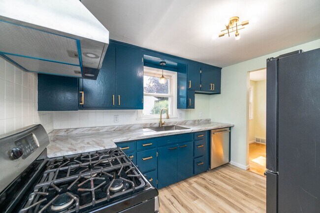 Foto del edificio - Newly remodeled three bedroom Appleton house