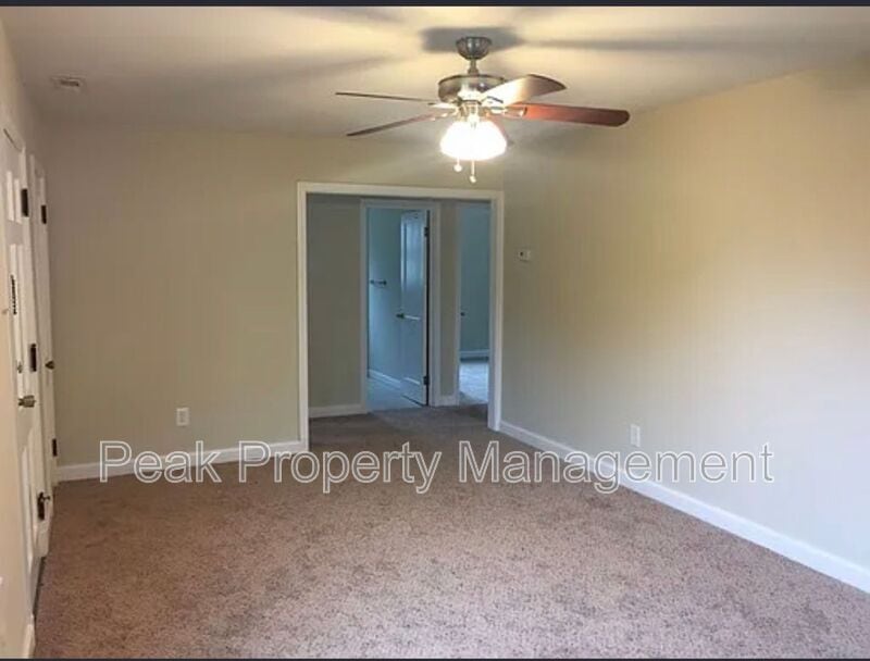 Building Photo - 208 Marlin Dr