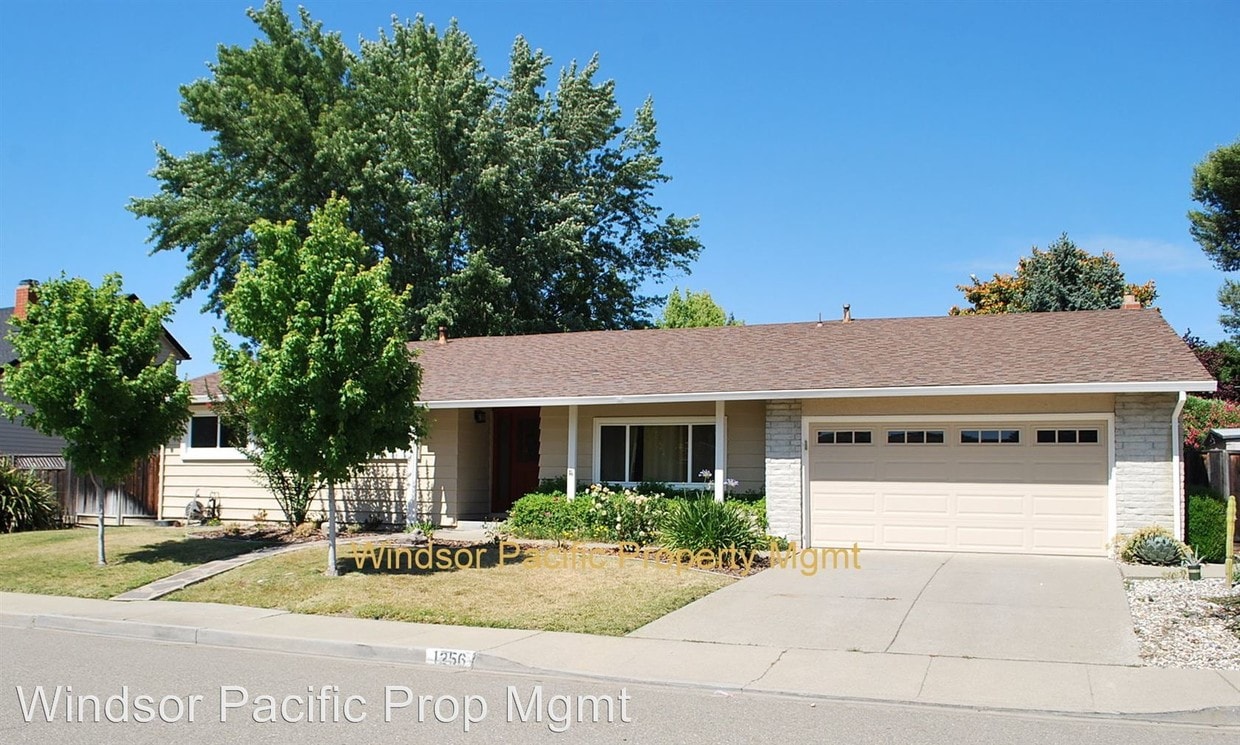 Primary Photo - 4 br, 2 bath House - 1256 Terrebonne Drive