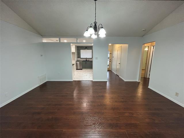 Foto del edificio - 6409 Stardust Dr N