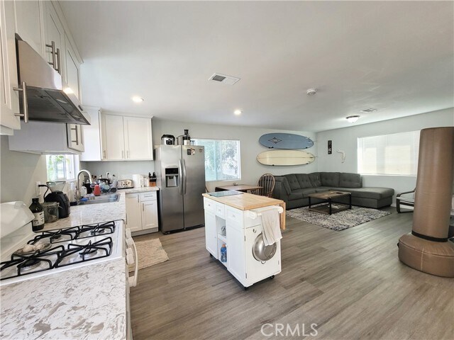 Foto del edificio - 512 W 21st St