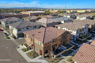 Building Photo - 4100 S Pinelake Way