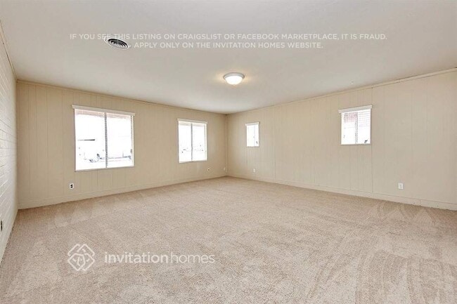 Building Photo - 6925 W Montebello Ave