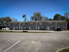 Building Photo - 1225 N Lee Dr