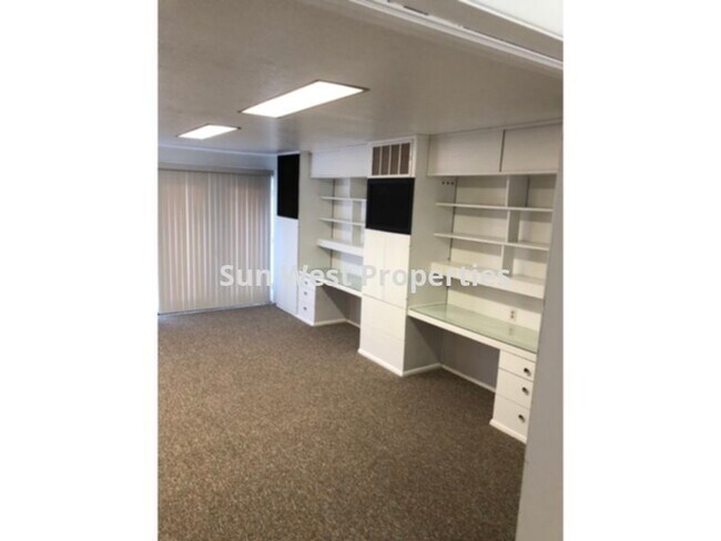 Foto del edificio - 3204 N Dustin Ave