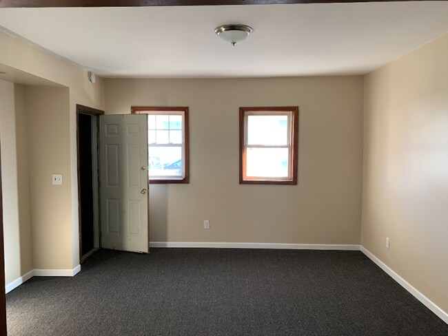 Building Photo - 102 Colton St
