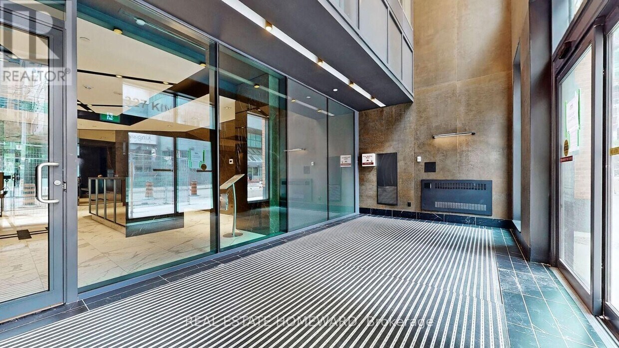 Photo principale - 327 King St W