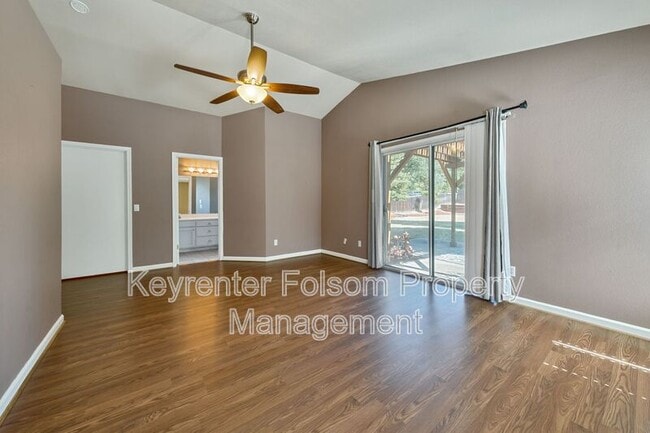 Building Photo - 617 Vernon Oaks Dr