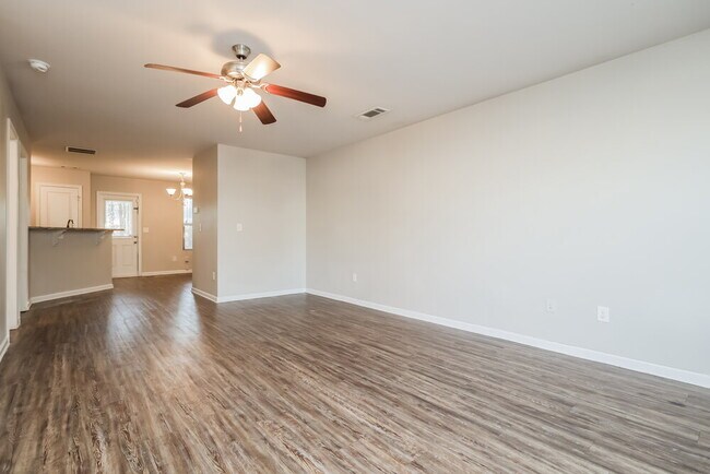 Building Photo - 2825 Marlin Dr