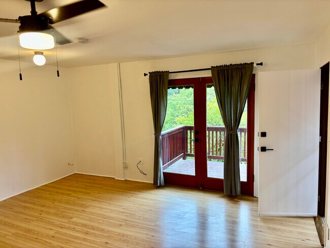 Foto del edificio - 5456 Gilbert Dr