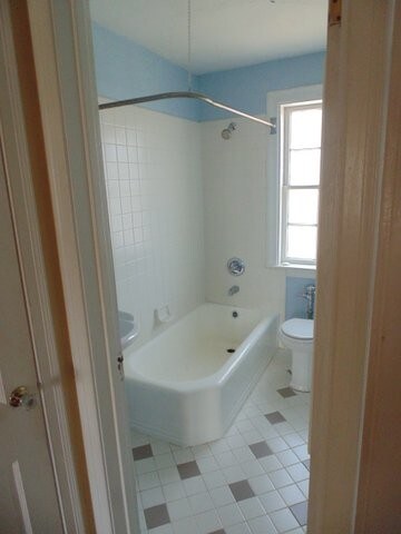 Bathroom - 100 Colville Rd