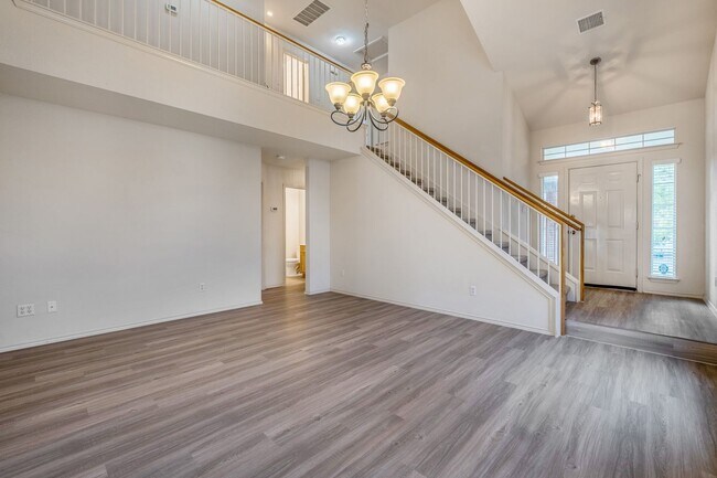 Foto del edificio - Peaceful 2-Story, 4 Bedroom, 3 Bath Home i...