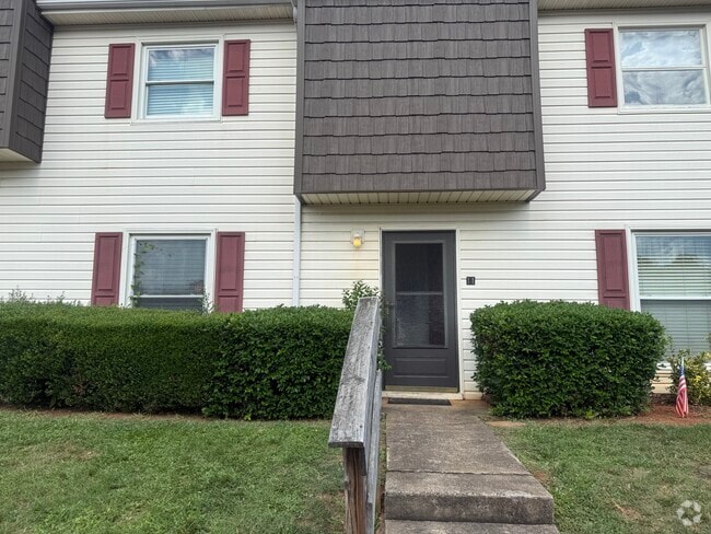 Building Photo - 7909 Lakehouse Ln