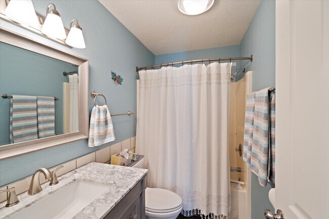 Building Photo - 114 Trevino Dr