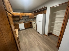 Building Photo - 1372 Red Tail Hawk Dr