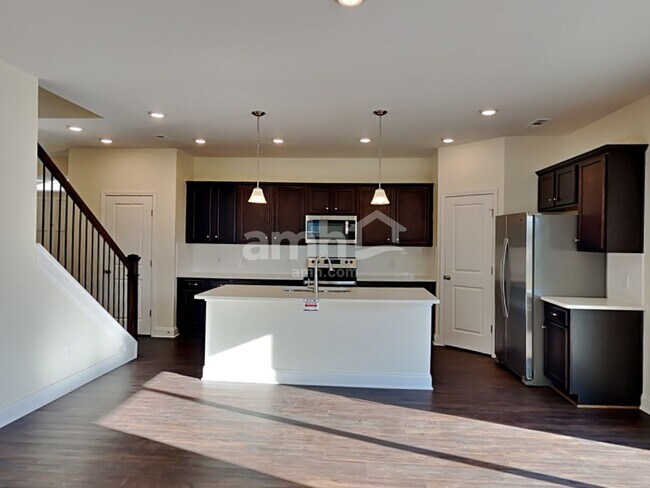 Building Photo - 5235 Virtue Ave