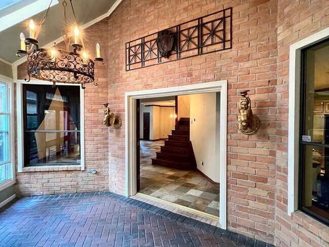 Foto del edificio - 6983 Oakwood Park