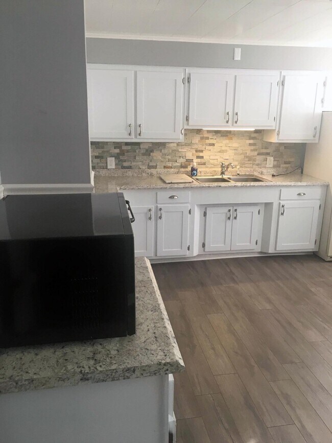 Kitchen - 1113 Prescott Ave
