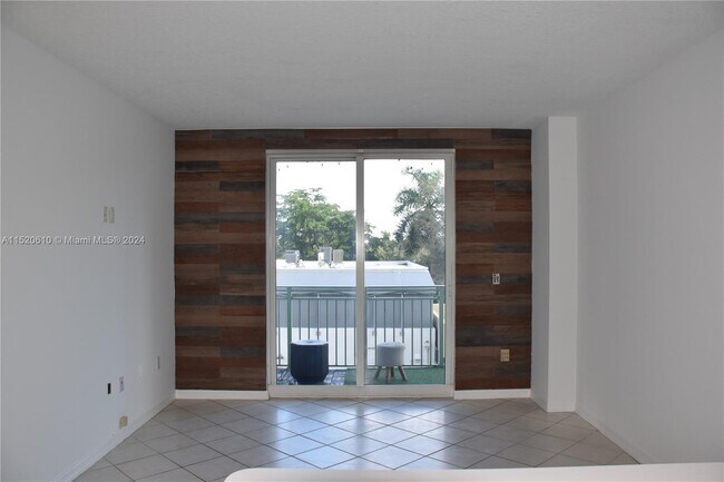 Foto del edificio - 3500 Coral Wy