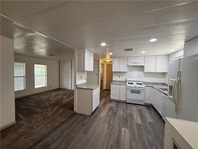 Foto del edificio - 2275 Lass Ave