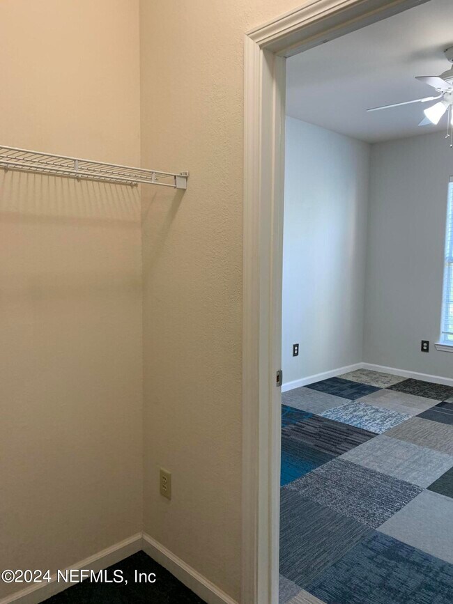 Foto del edificio - 8290 Gate Pkwy W